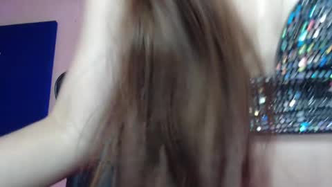 Snapshot of valeria_mendozza chatting on 02/23/25, 09:00 online show from 02/23/25, 09:00