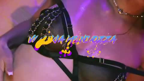 Snapshot of valeria_mendozza chatting on 03/07/25, 04:57 online show from 03/07/25, 04:57