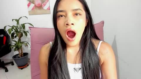 valeria_miller69 online show from 10/28/25, 01:47