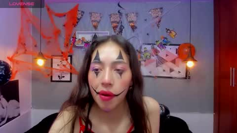 Valeria online show from 10/31/25, 03:46