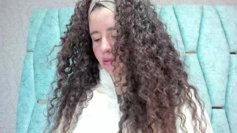 Snapshot of valeriaa_soler chatting on 11/16/25, 12:55 Valeria online show from 11/16/25, 12:55