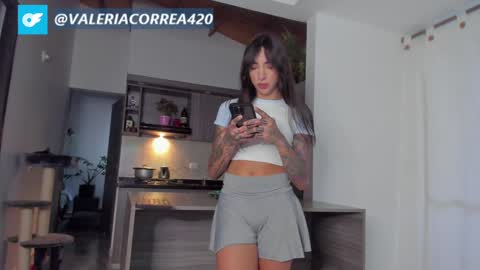 Snapshot of valeriabunny chatting on 12/19/24, 10:10 Valeria IG valeriacorrea430 online show from 12/19/24, 10:10