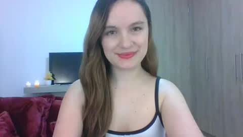 Snapshot of valeriafrannco chatting on 01/05/25, 11:22 valeriafrannco online show from 01/05/25, 11:22