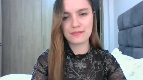 Snapshot of valeriafrannco chatting on 03/11/25, 11:48 valeriafrannco online show from 03/11/25, 11:48