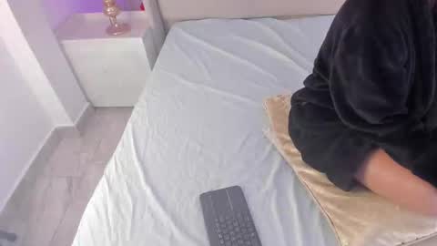 Snapshot of valeriah_ chatting on 09/29/25, 03:50 Valeria online show from 09/29/25, 03:50