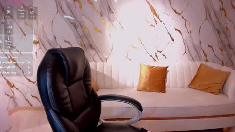 Snapshot of valeriaroldanx chatting on 03/08/25, 06:43 Valeria online show from 03/08/25, 06:43