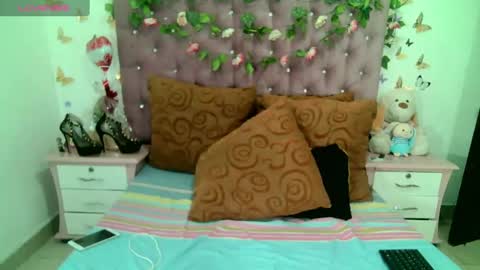 La valerie26 online show from 02/20/25, 04:50