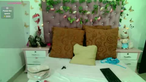 La valerie26 online show from 02/25/25, 01:20