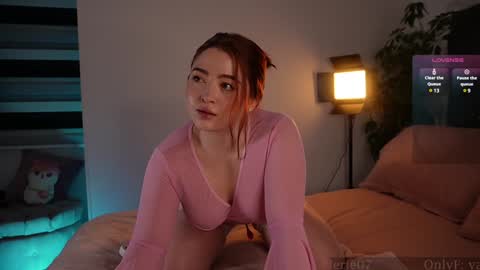 valerie07 online show from 12/12/24, 04:04