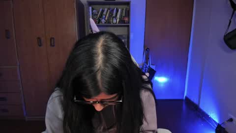 Snapshot of valerie__sky chatting on 01/24/25, 04:37 Val online show from 01/24/25, 04:37