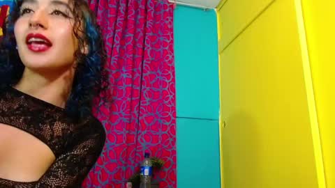 Snapshot of valerie_mase chatting on 02/11/25, 07:48 vale online show from 02/11/25, 07:48