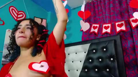 Snapshot of valerie_mase chatting on 02/14/25, 11:53 vale online show from 02/14/25, 11:53