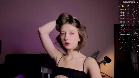 Kristi moony online show from 11/16/25, 09:20