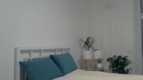 Snapshot of valerie_rose777 chatting on 02/16/25, 06:54 valerie_rose777 online show from 02/16/25, 06:54