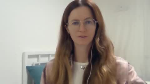 Snapshot of valerie_rose777 chatting on 10/11/25, 07:34 valerie_rose777 online show from 10/11/25, 07:34