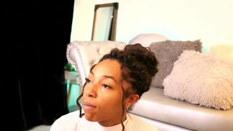 Valerie Style3 online show from 10/21/25, 03:51