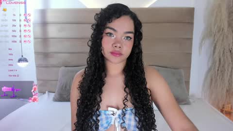 Snapshot of valeriediazx chatting on 02/08/25, 12:06 valeri online show from 02/08/25, 12:06