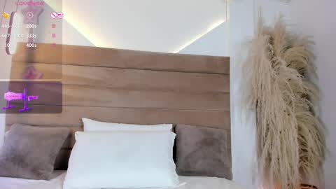Snapshot of valeriediazx chatting on 03/11/25, 03:23 valeri online show from 03/11/25, 03:23