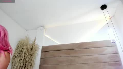 Snapshot of valeriediazx chatting on 10/07/25, 12:02 valeri online show from 10/07/25, 12:02