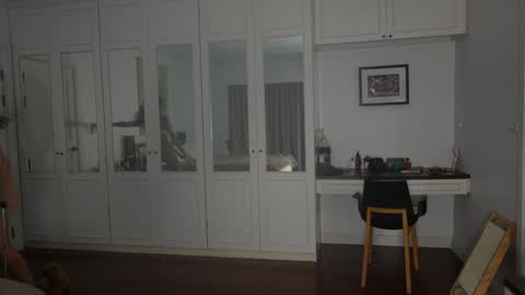 Snapshot of valerieh chatting on 09/17/25, 01:51 Valerie online show from 09/17/25, 01:51