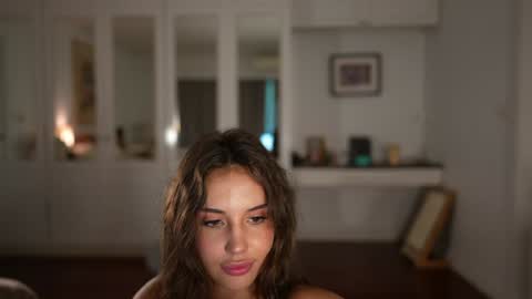 Snapshot of valerieh chatting on 10/27/25, 02:37 Valerie online show from 10/27/25, 02:37