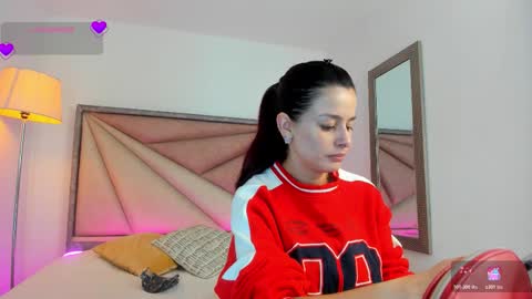 valeriemattson_ online show from 10/20/25, 05:57