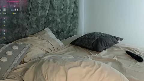 valerigallardo online show from 10/29/25, 09:05