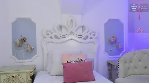   online show from 10/08/25, 12:03