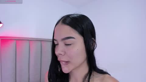 Cris  online show from 10/18/25, 03:09