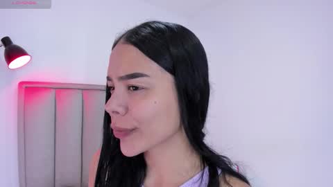 Cris  online show from 11/05/25, 02:55