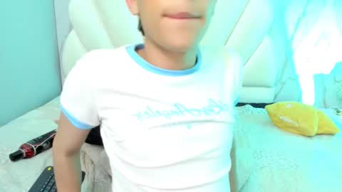 Snapshot of valery_hil chatting on 01/16/25, 11:16 Thomy online show from 01/16/25, 11:16