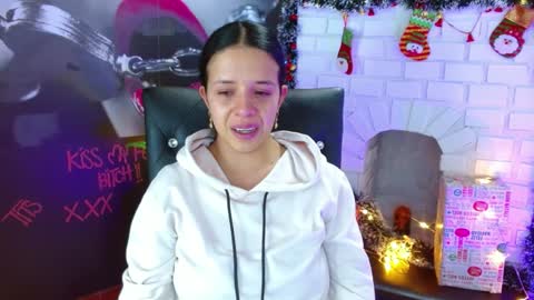 Snapshot of valery_meer_ chatting on 12/26/24, 11:54 Valeria online show from 12/26/24, 11:54