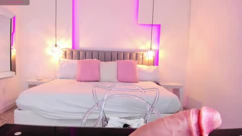 Carla online show from 02/11/25, 05:40