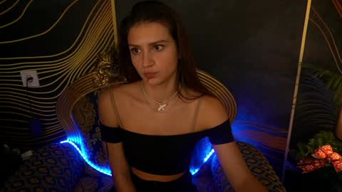 Snapshot of valeryroyale chatting on 12/21/24, 12:06 Valery online show from 12/21/24, 12:06