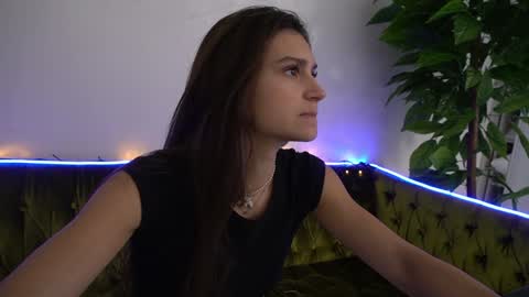 Snapshot of valeryroyale chatting on 01/23/25, 11:58 Valery online show from 01/23/25, 11:58