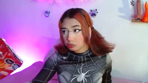 zoe online show from 10/10/25, 09:19