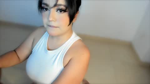 Snapshot of valerysoto_ chatting on 12/19/24, 02:12 Valery Soto online show from 12/19/24, 02:12