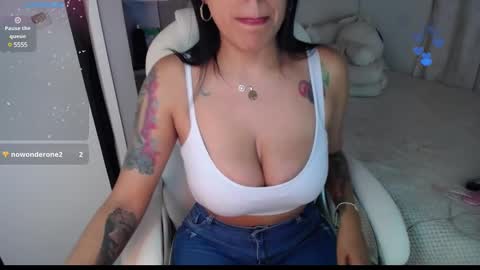 Snapshot of valewants chatting on 01/11/25, 08:00 Onlyfans katerinneval online show from 01/11/25, 08:00