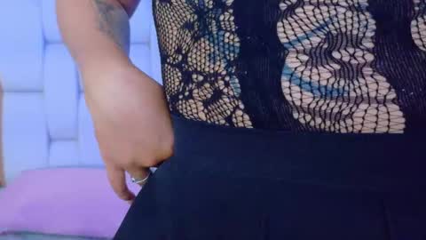 Snapshot of valkiria_moore chatting on 10/12/25, 07:35 Valkiria moore online show from 10/12/25, 07:35