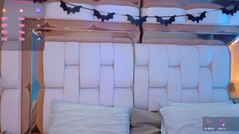 Snapshot of valkiria_moore chatting on 10/13/25, 07:58 Valkiria moore online show from 10/13/25, 07:58