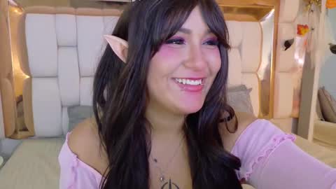 Snapshot of valkiria_moore chatting on 10/31/25, 07:59 Valkiria moore online show from 10/31/25, 07:59