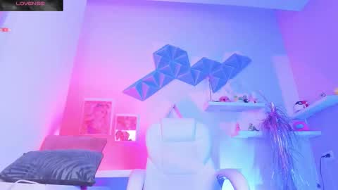 Snapshot of valkiria_ponce chatting on 10/24/25, 06:21 Valkiria online show from 10/24/25, 06:21