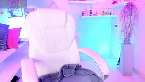 Snapshot of valkiria_ponce chatting on 11/11/25, 06:02 Valkiria online show from 11/11/25, 06:02