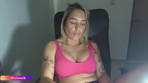 Snapshot of valkyriarose chatting on 03/11/25, 03:45 Isis online show from 03/11/25, 03:45