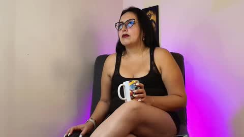 Vallery16 online show from 11/19/25, 10:37