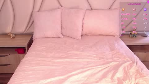 Vallery online show from 09/10/25, 06:52