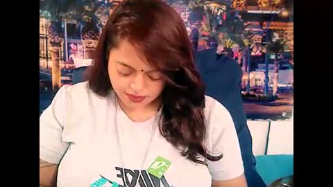 Snapshot of valleyval chatting on 12/29/24, 05:53 indianvalvet priya is back online show from 12/29/24, 05:53