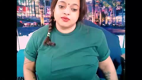 Snapshot of valleyval chatting on 01/06/25, 06:36 indianvalvet priya is back online show from 01/06/25, 06:36