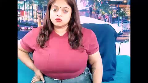 Snapshot of valleyval chatting on 01/08/25, 06:31 indianvalvet priya is back online show from 01/08/25, 06:31