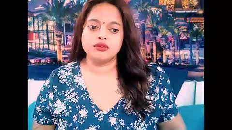 Snapshot of valleyval chatting on 01/15/25, 06:12 indianvalvet priya is back online show from 01/15/25, 06:12